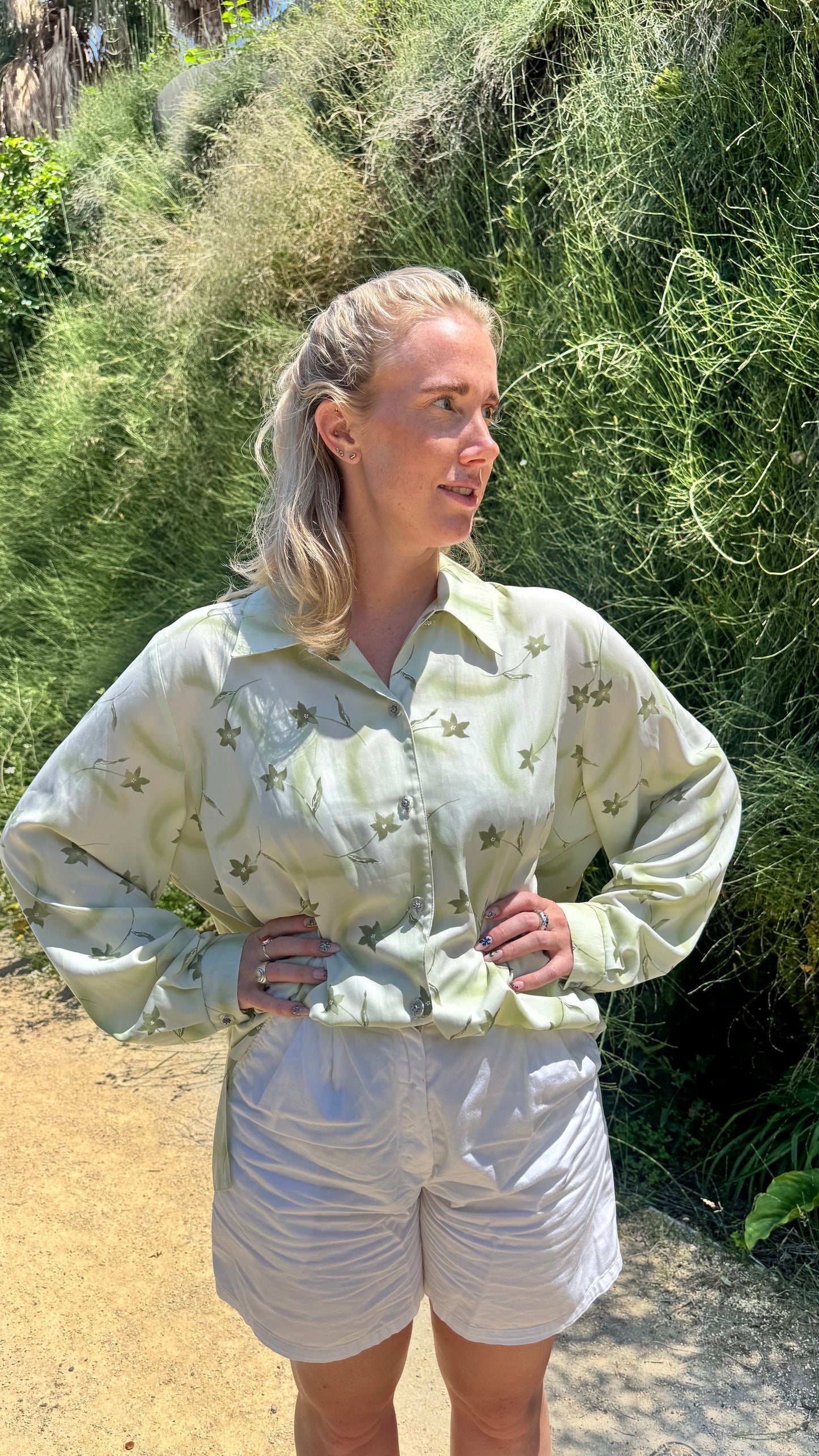 Camisa flores estilo vintage - M