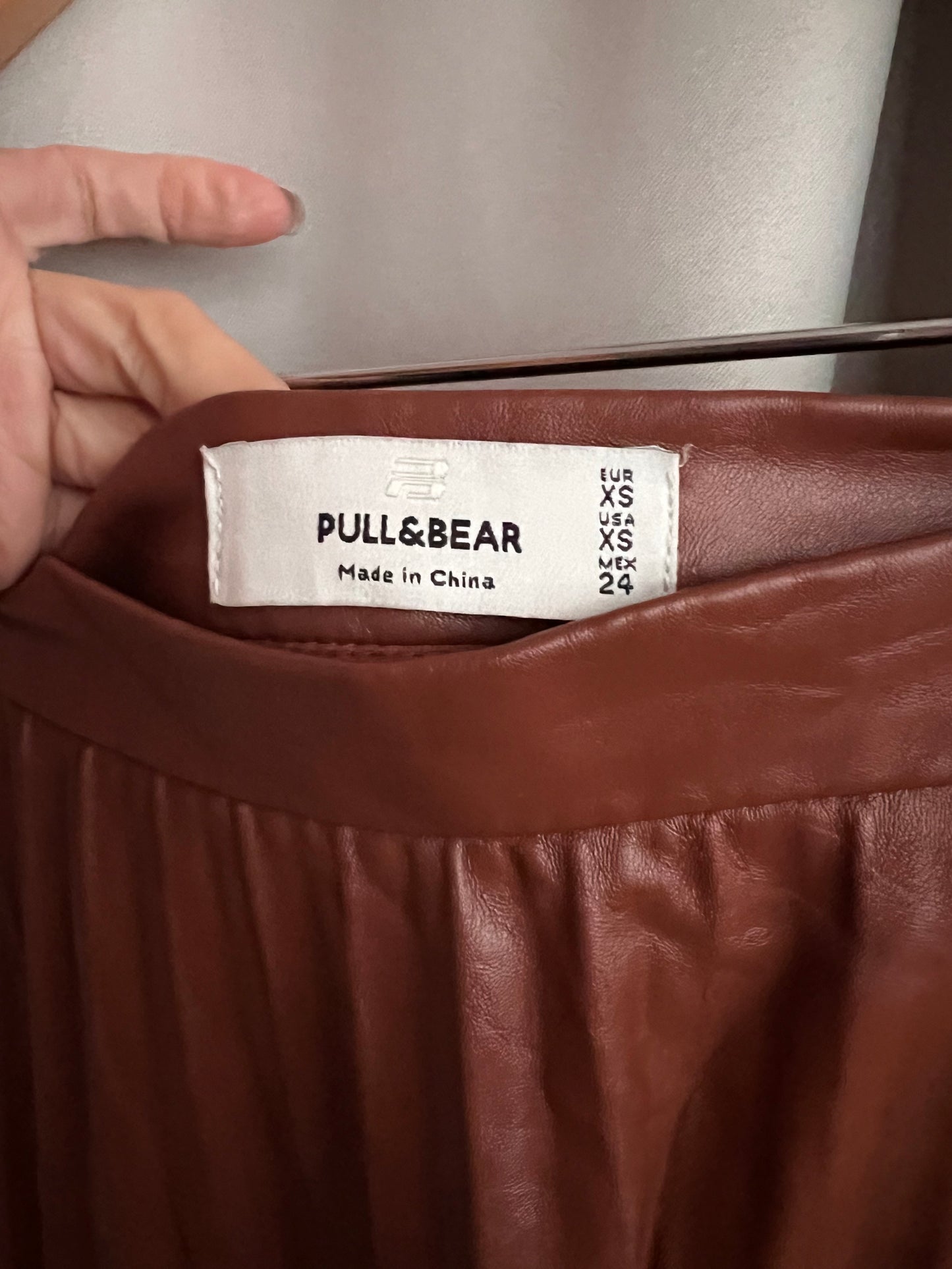 Falda plisada polipiel marron - XS