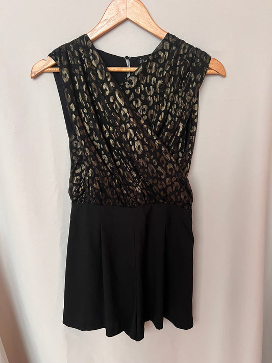 Mono corto negro y dorado Zara - XS