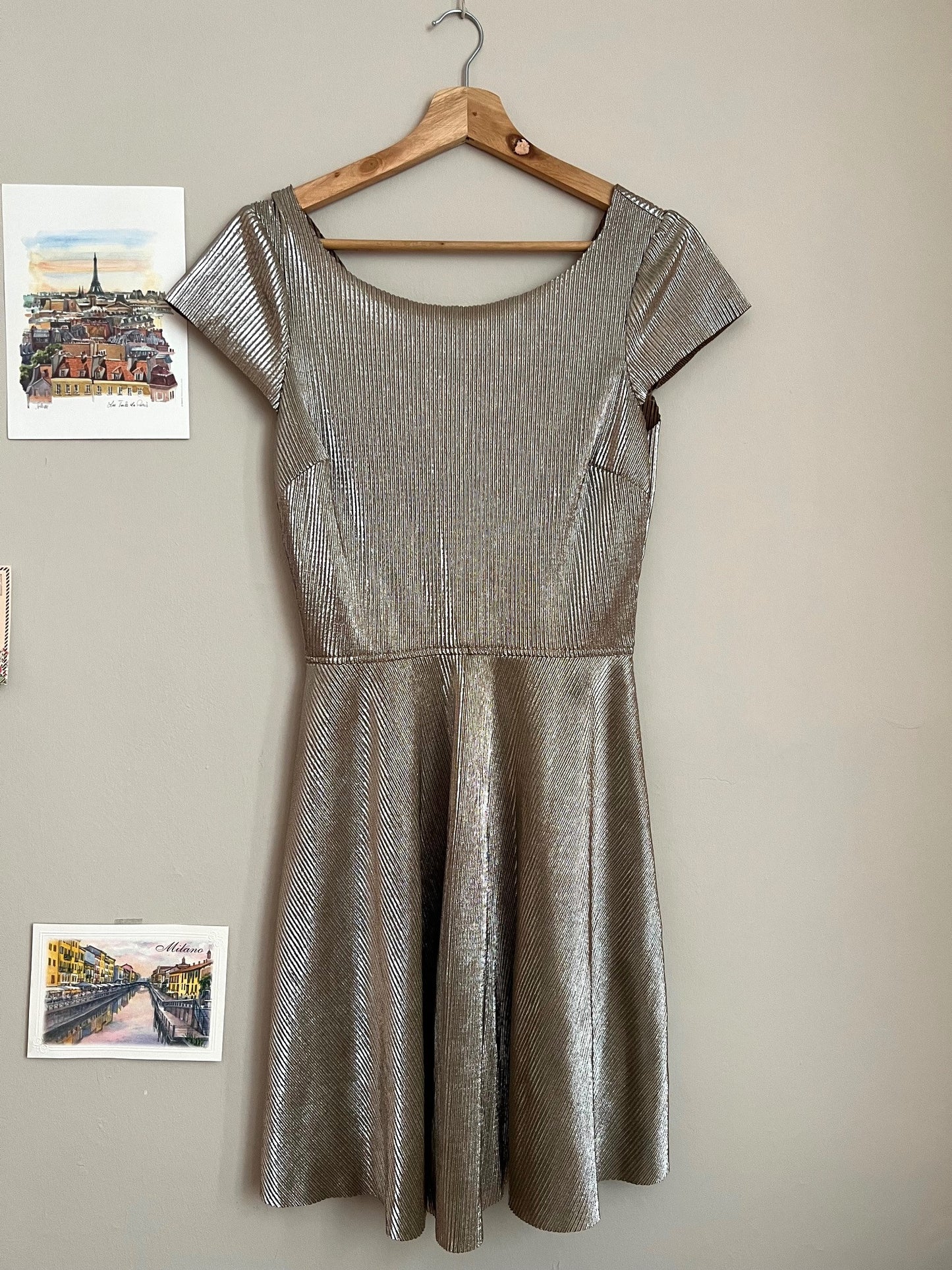 Vestido mini metalizado plisado Bershka - M