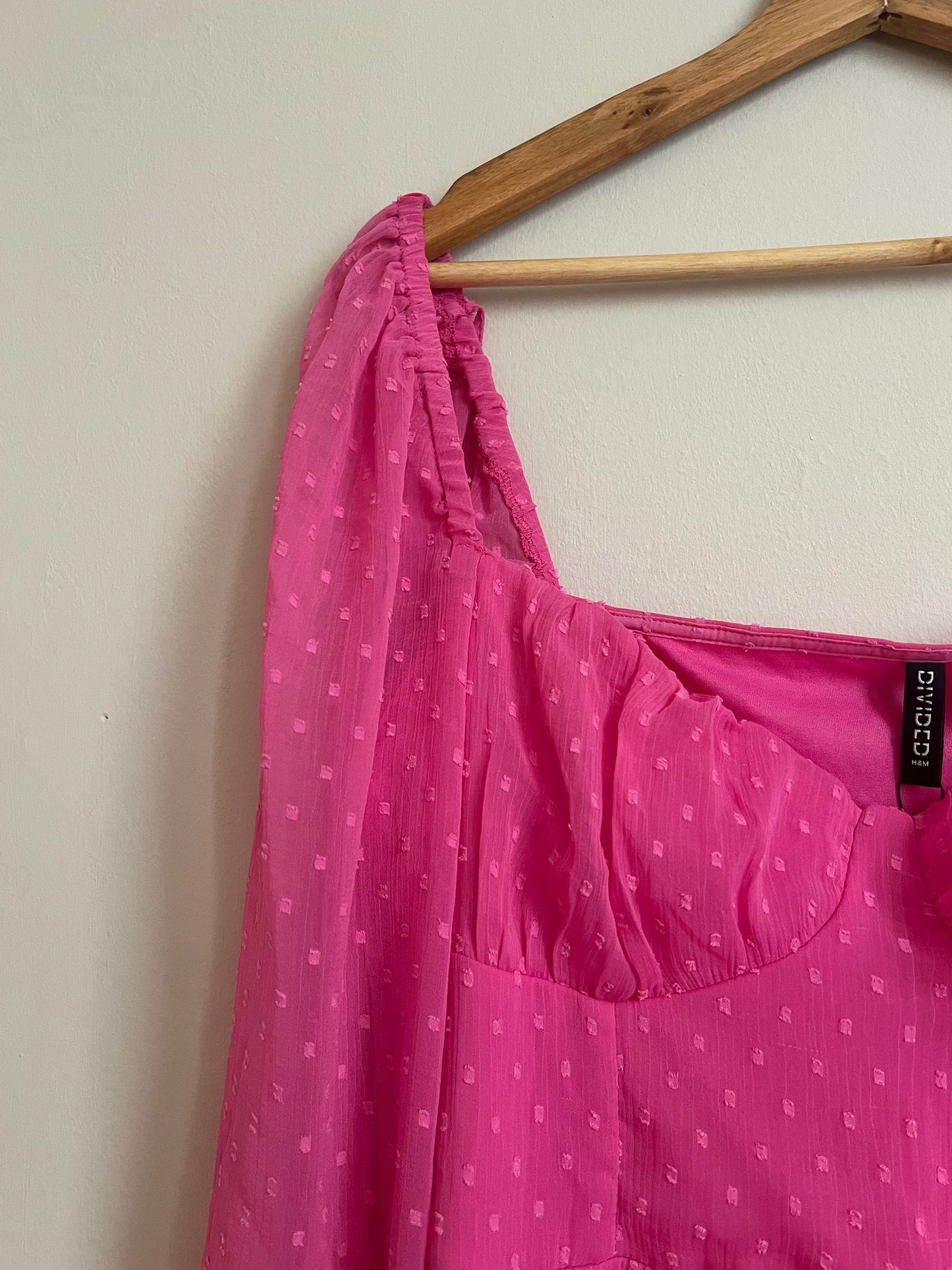 Vestido mangas fucsia puntos H&M - 42/XL